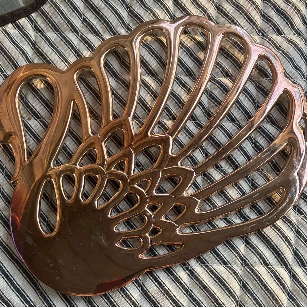 Vintage Decorative Swan Trivet. Beautiful Cottage Core.